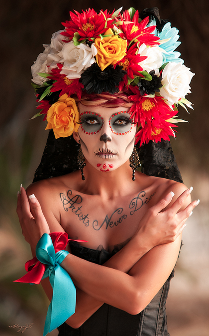 Bella Catrina by Antonio Lozano