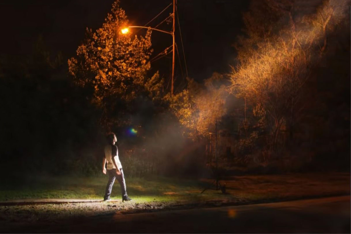 Create Beams Of Light From Nothing In PHLEARN