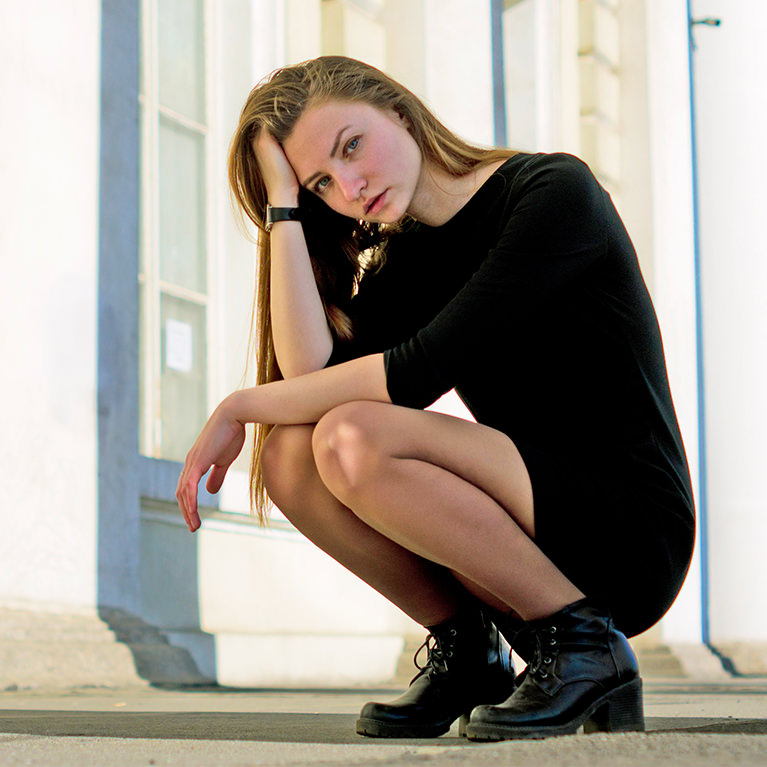 Brighten Portraits 2 minutes photoshop