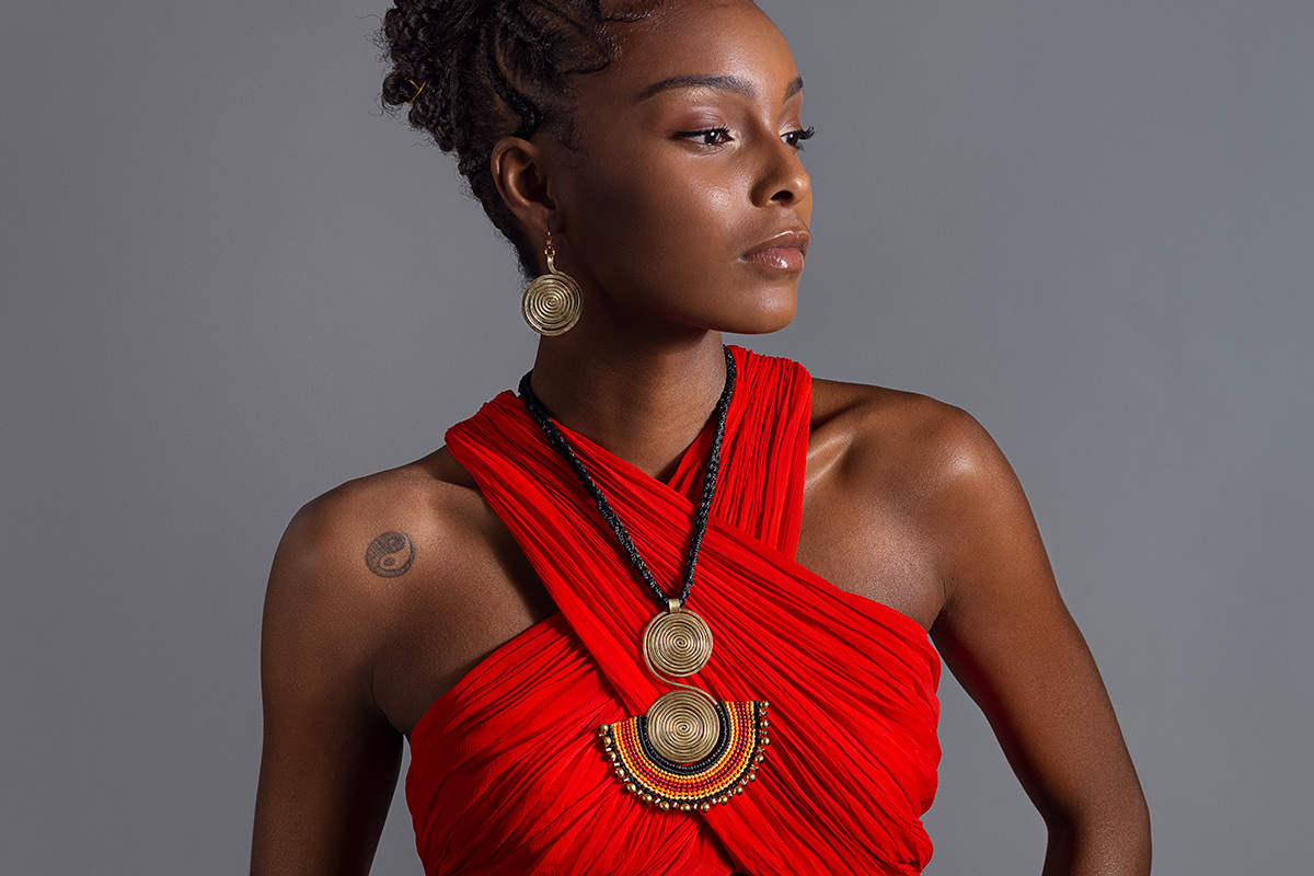 Product Retouching for E-Commerce Banner After