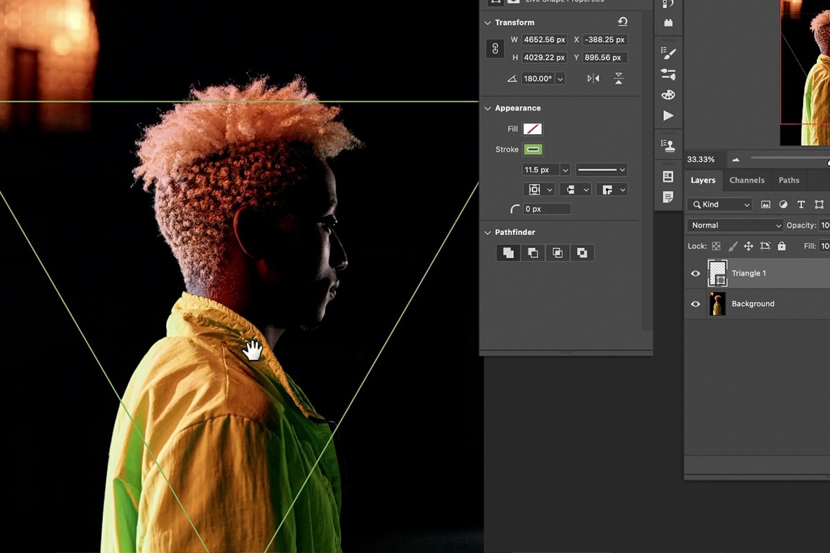 Shape positioned to encompass the subject