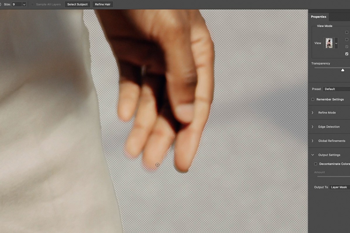 Polygonal Lasso tracing a straight edge to add to the selection