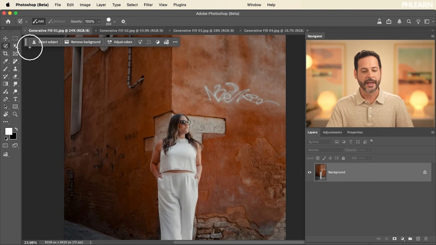 Painting a loose circle around an object with the Selection Brush in Photoshop